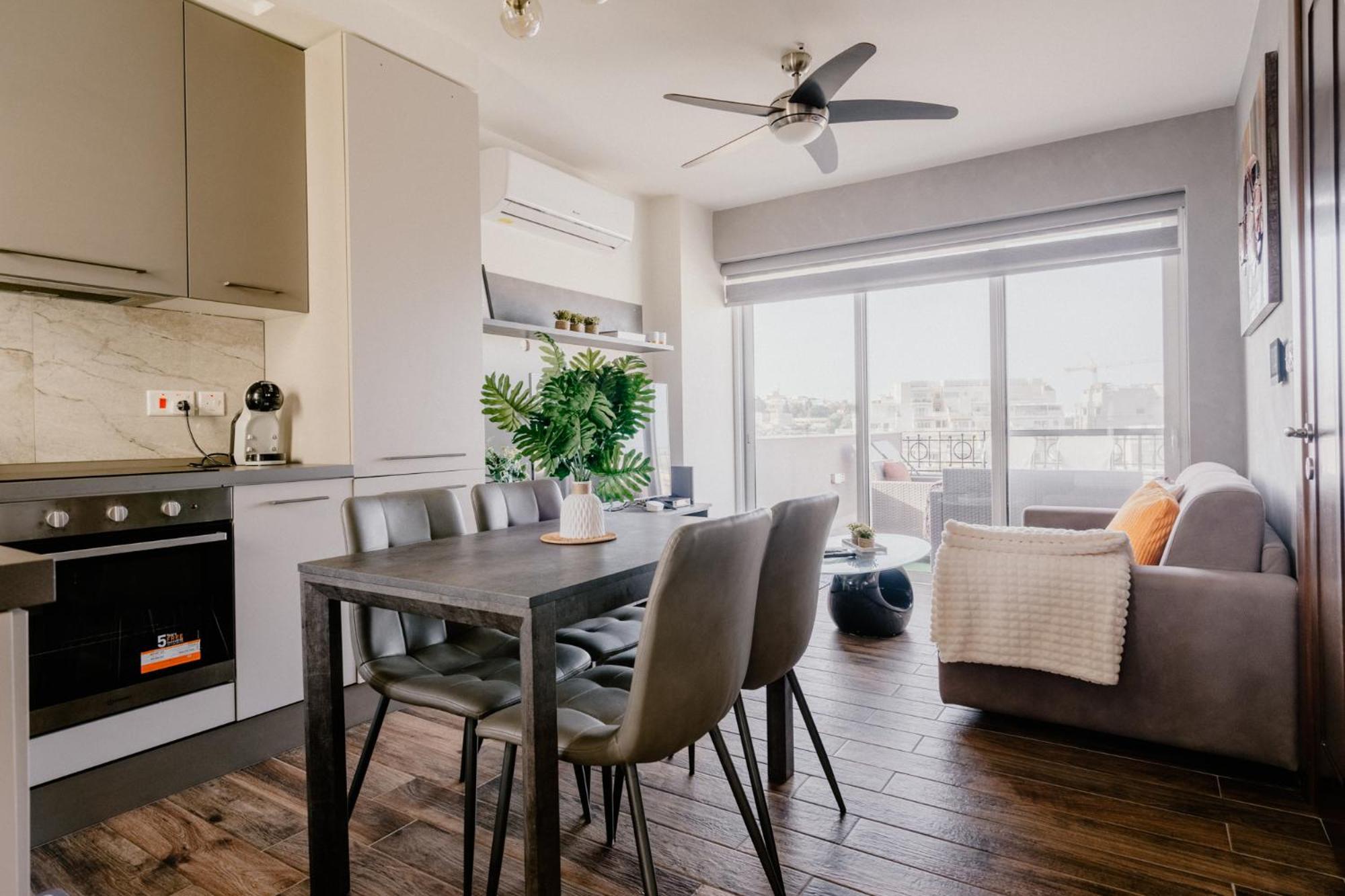 La88 Bayview Penthouse With Jacuzzi *