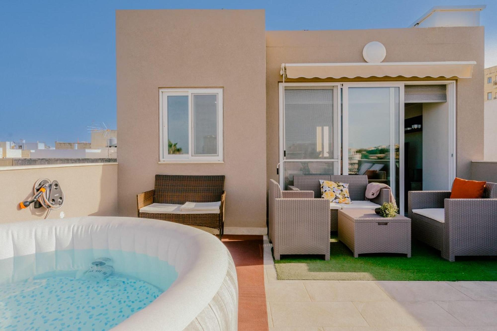 La88 Bayview Penthouse With Jacuzzi Apartment