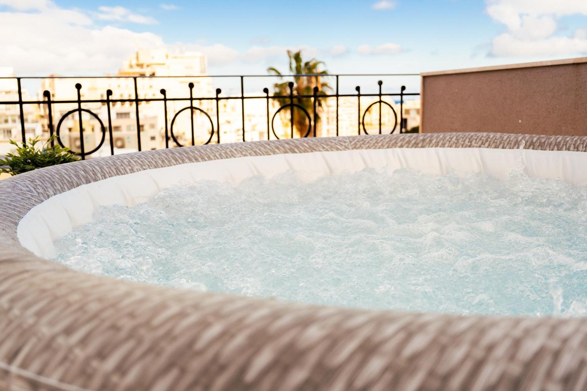 La88 Bayview Penthouse With Jacuzzi * Sliema