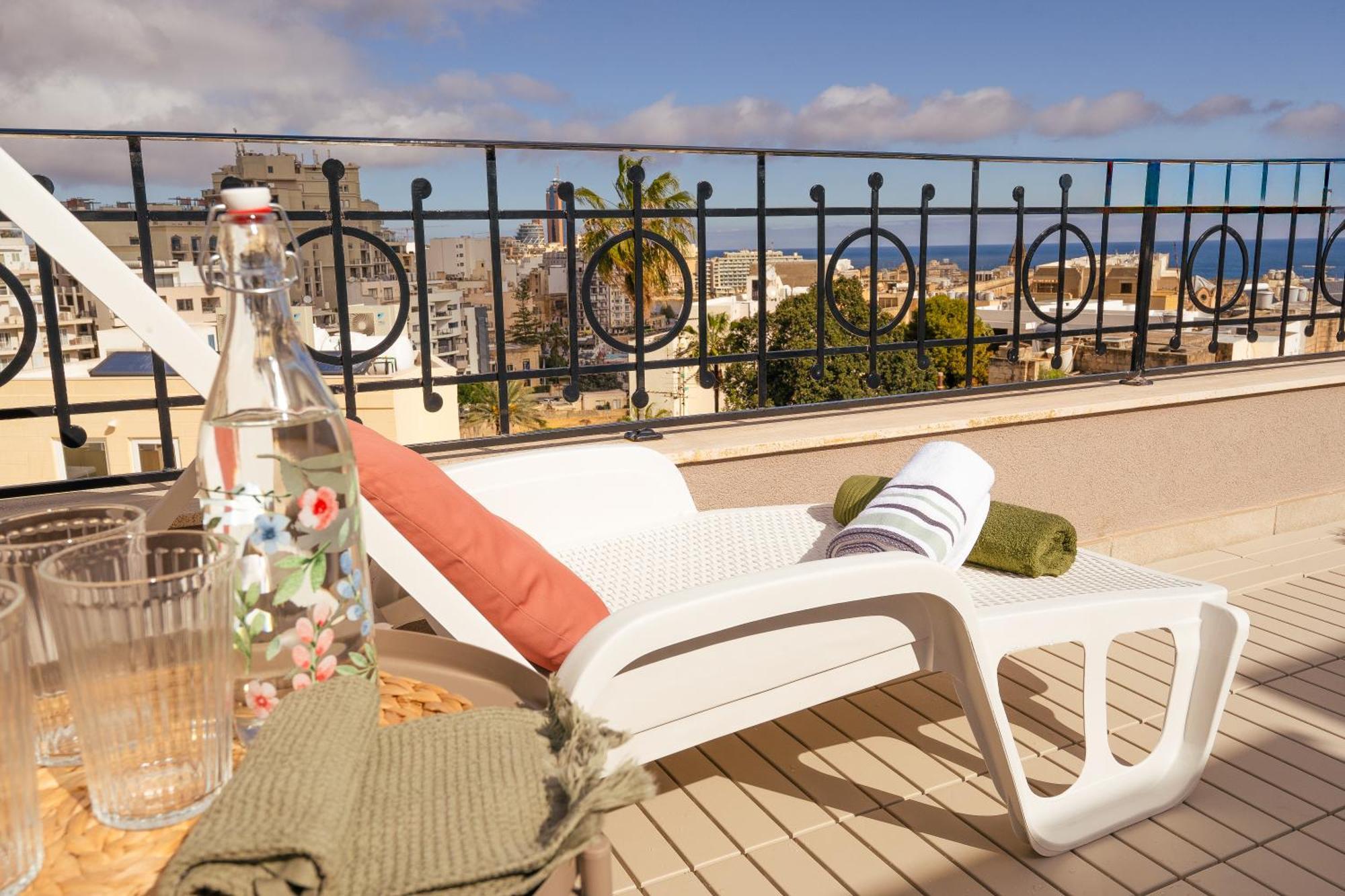 La88 Bayview Penthouse With Jacuzzi Sliema